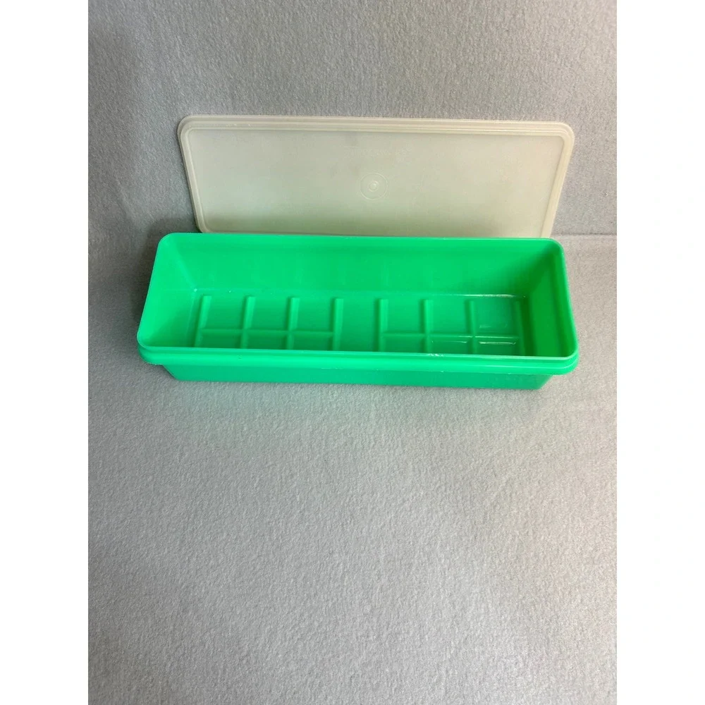 Tupperware Celery Keeper Jadeite Large Vintage 1327-4 Crisper Storage Container